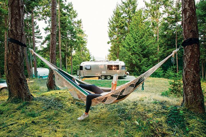 GR-reading-hammock