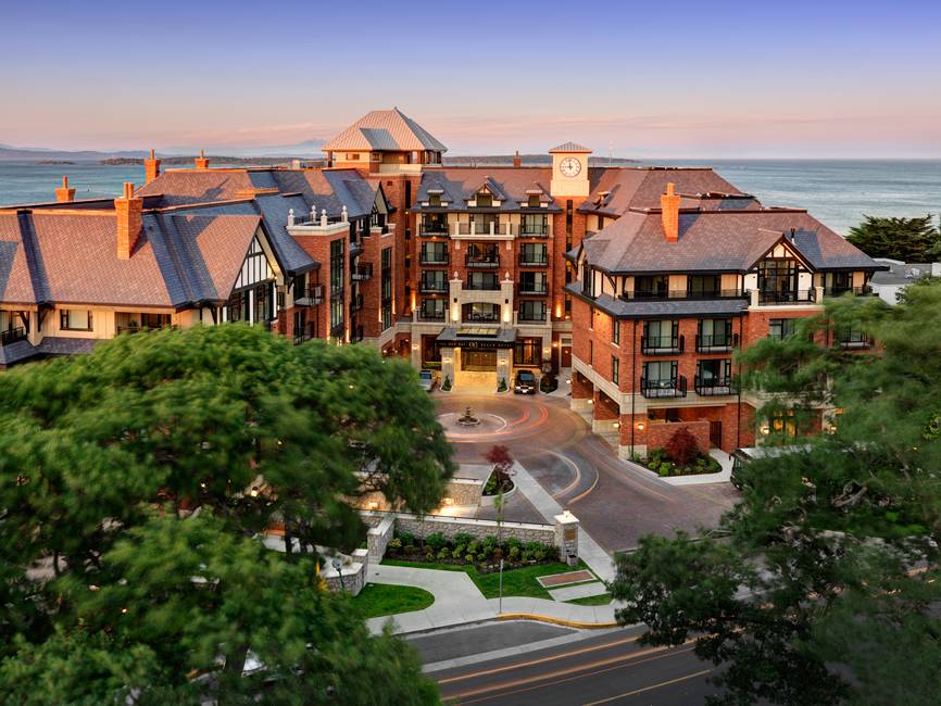 Oak Bay Beach Hotel – Preview