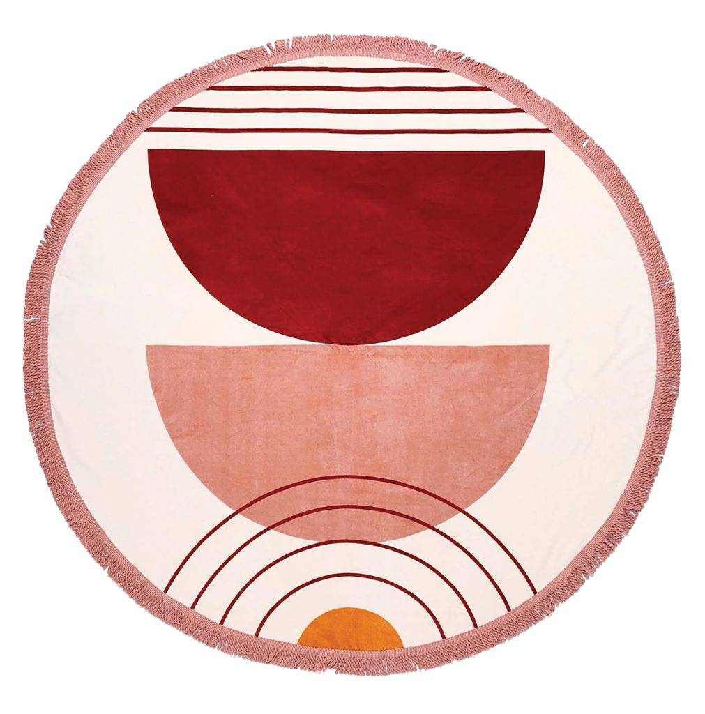 Skye Round towel from
Tofino Towel Co. To the beach - YAM Jul/Aug 2022