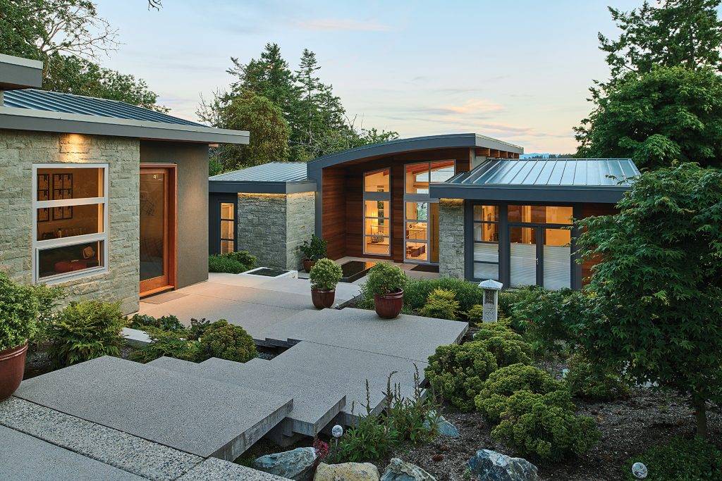 Serene Spaces by the Seaside - YAM Sept/Oct 2022