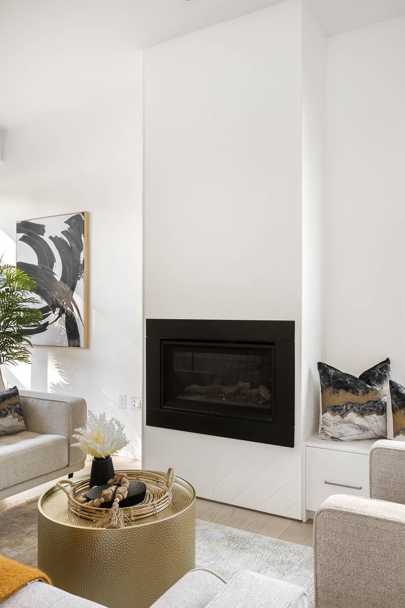 116-1720 Fairfield – MLS 18 of 41
