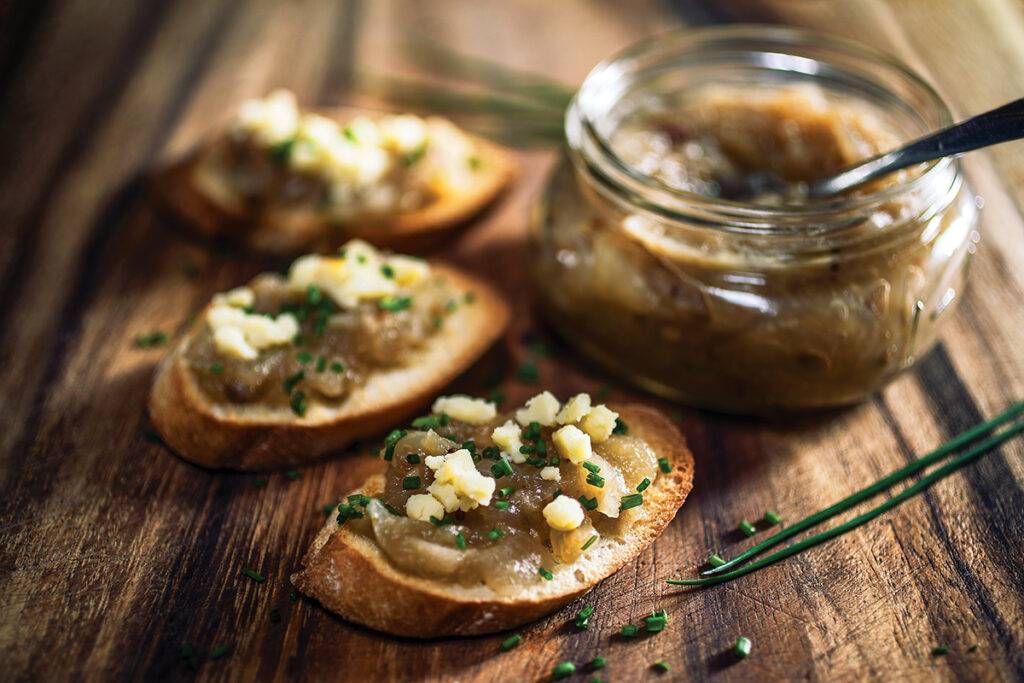 APPLE AND ONION CHUTNEY RECIPE