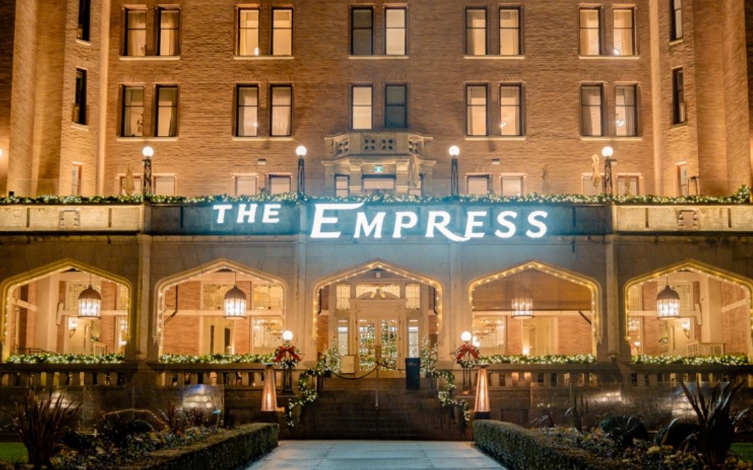 Entrance to the Empress Victoria decorated for the holidays.