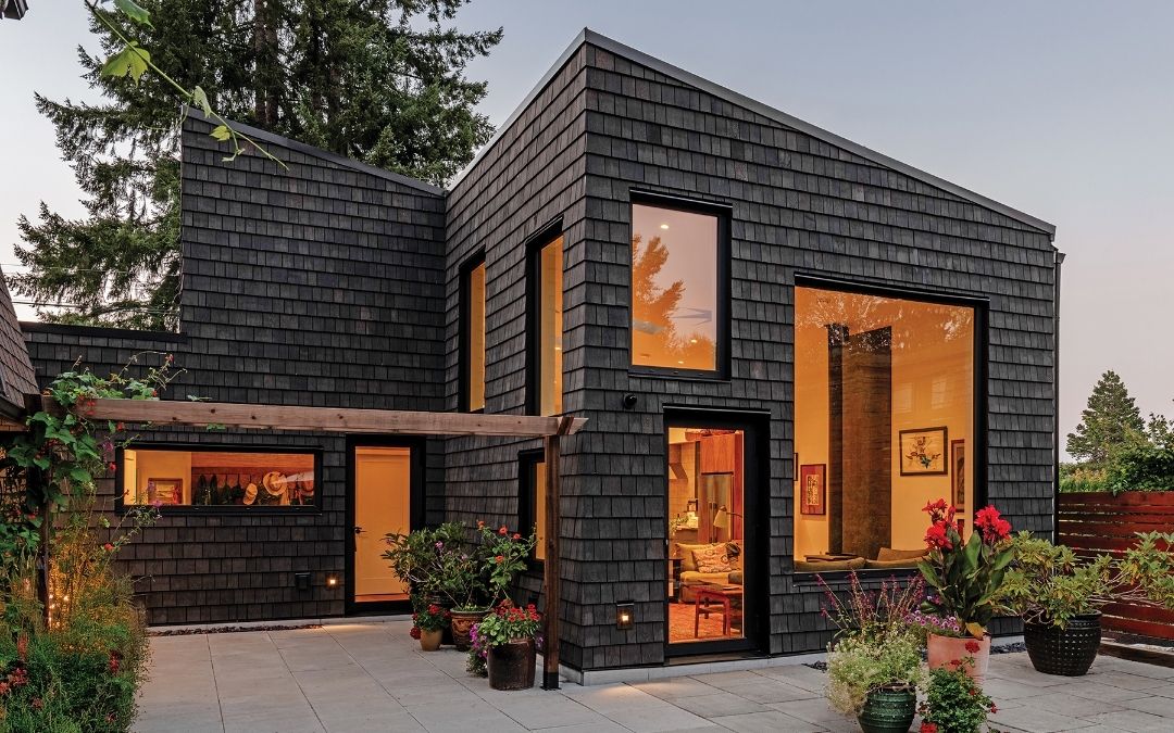 exterior of Shawnigan Lake small house